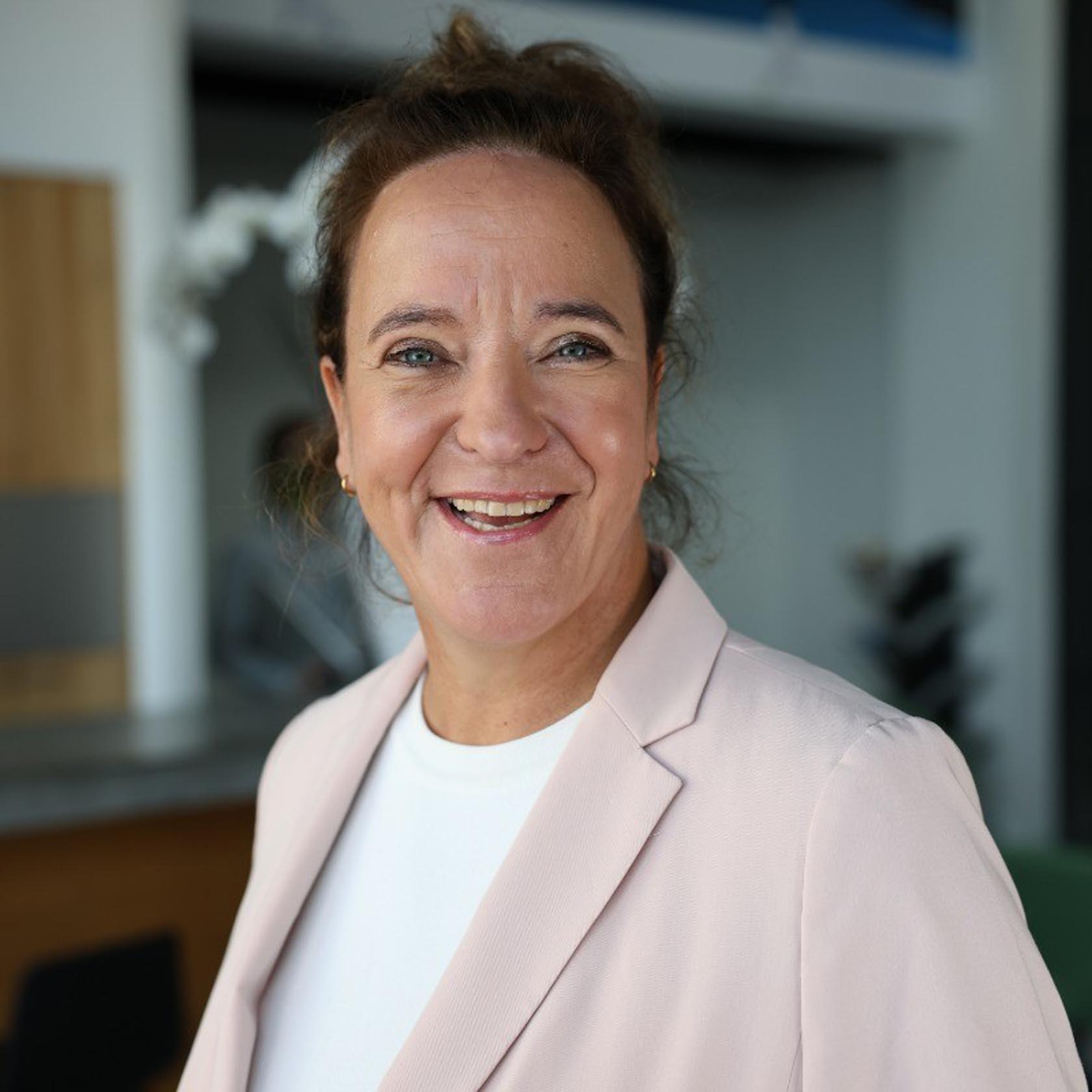 GERALDINE KNOOP